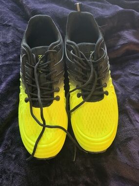 Kriely Men's Neon Yellow & Black Athletic Running Sneakers – Size 11 – Excellent